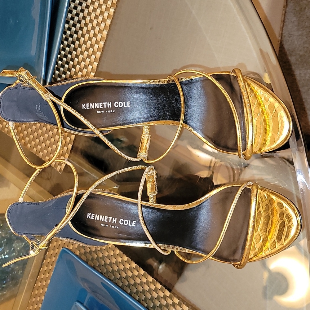 Womens Kenneth Cole heels